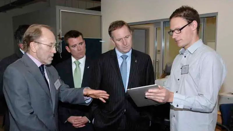 PM praises NHNZ during opening