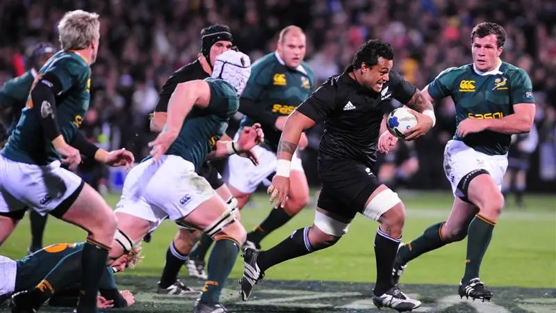 Rugby: Rookie happy to take heavier locking load