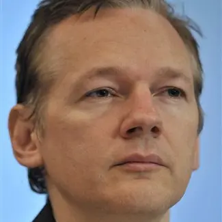 Rudd defends Assange's rights