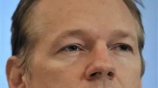 Rudd defends Assange's rights