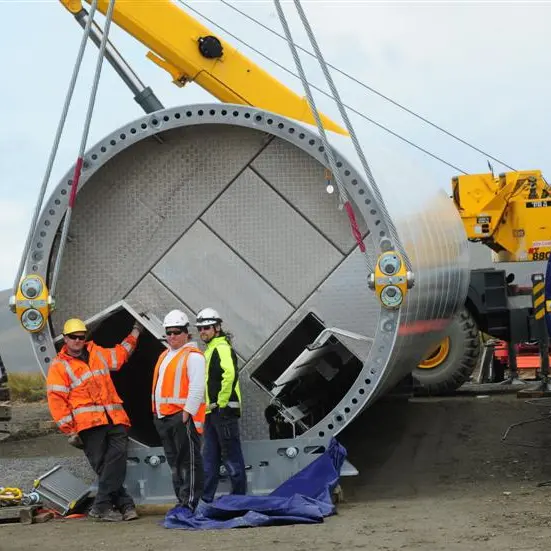 Strong winds a blow to turbine installation