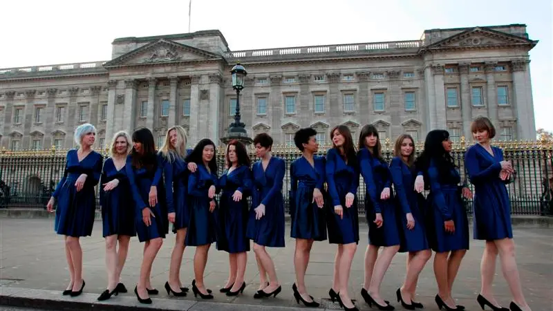 Kate Middleton wannabes gather at palace