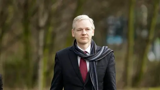 Assange loses extradition fight
