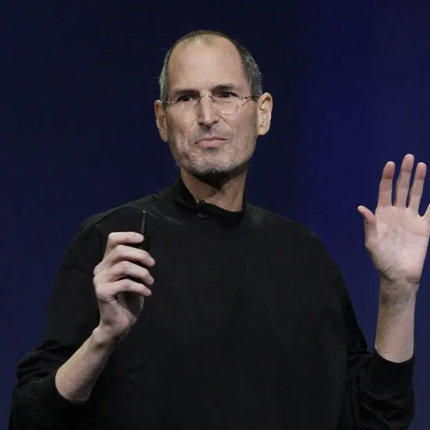 Apple sets new bar as iPad 2 launches early