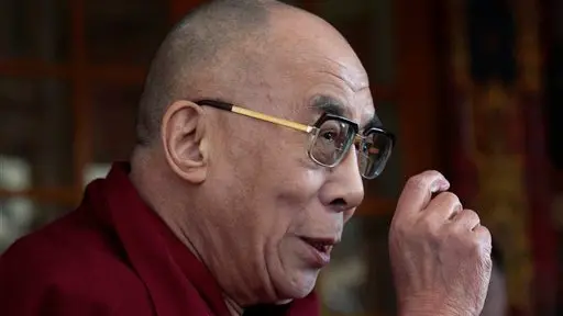 Dalai Lama giving up political role