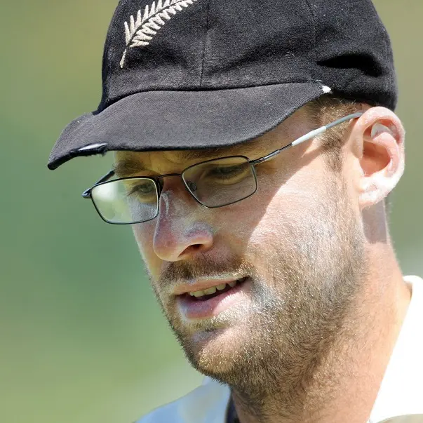 Cricket: Vettori, Mills on track to return