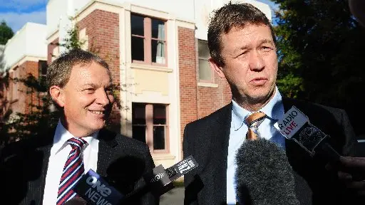 Labour MPs give Goff backing
