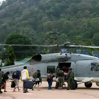 Deaths, strandings in Thailand floods