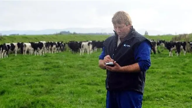 Most farmers welcome broadband deal