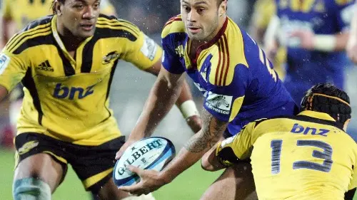 Rugby: Highlanders grind out narrow win