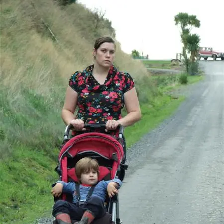 Residents fight for footpaths near school