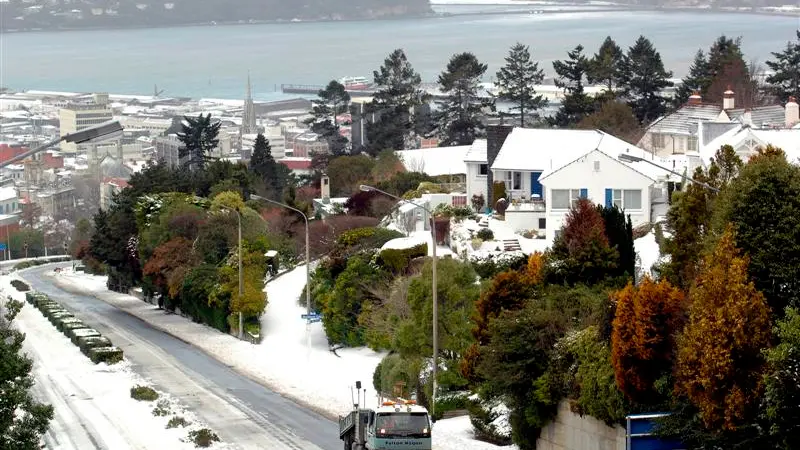 Contractors battle to clear Dunedin streets