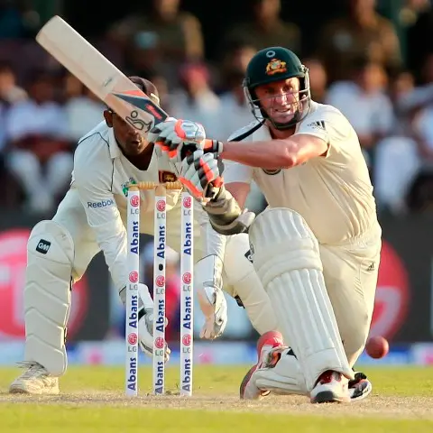 Cricket: Hussey leads Aussie fight against Sri Lanka