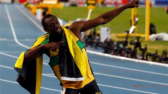 Athletics: Bolt makes amends with lightning 200