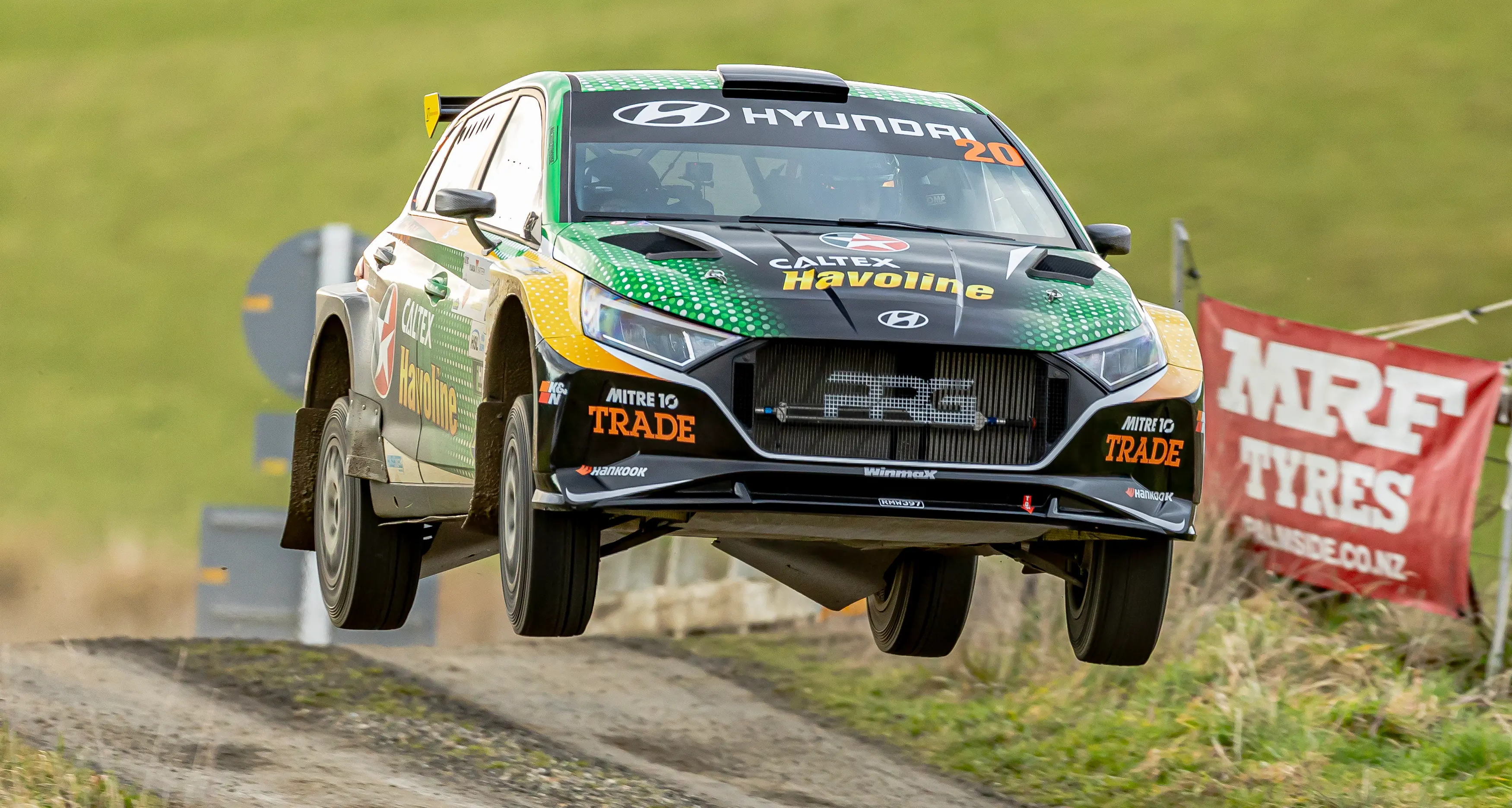 Paddon, Hudson win memorial rally