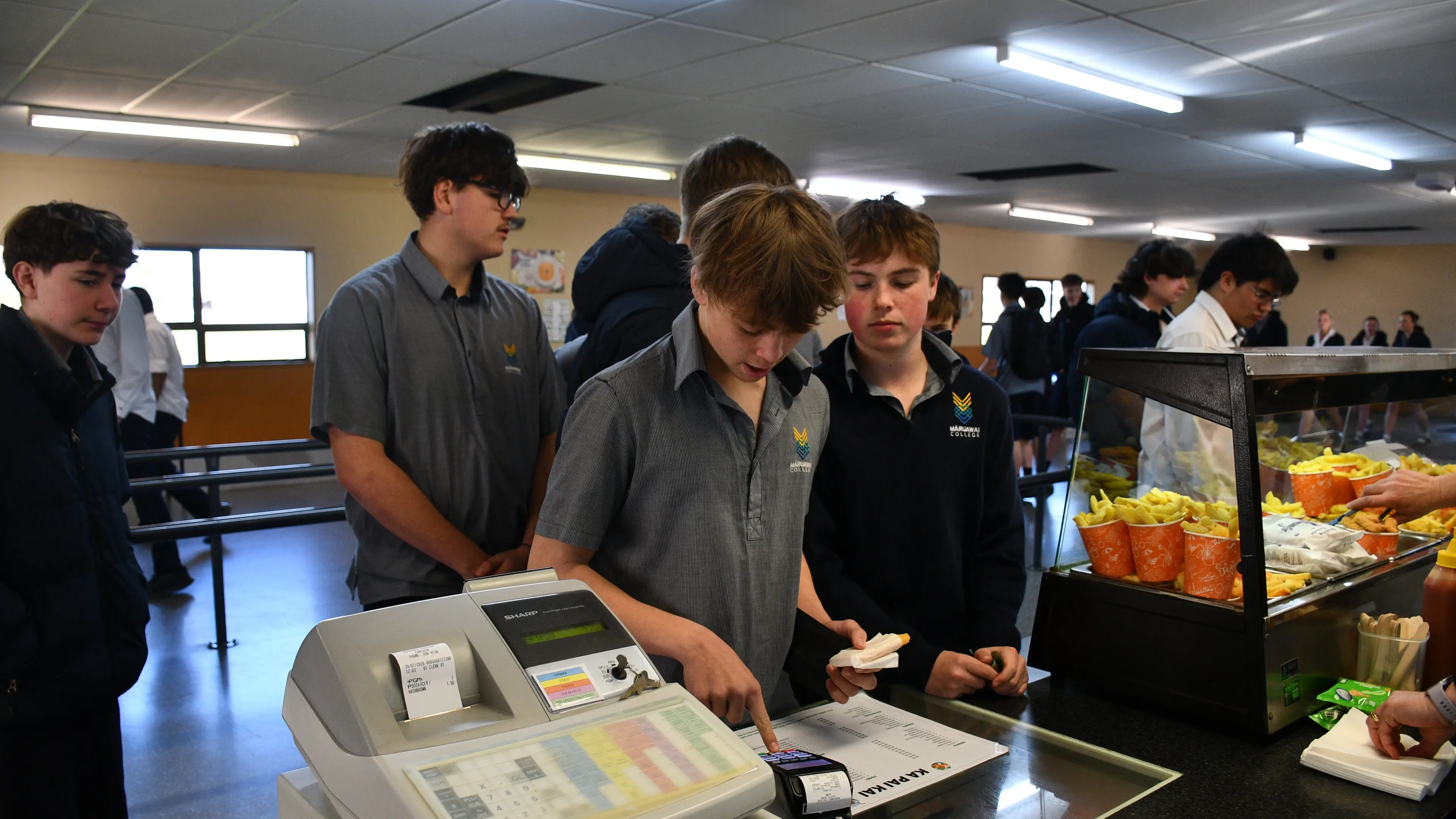Students lose appetite for govt-funded school lunches