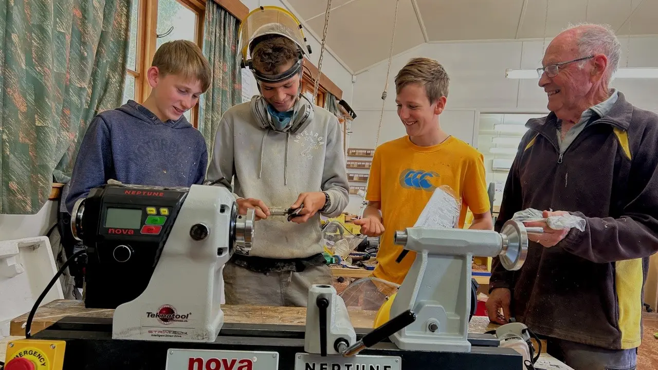 Wood turning with ease thanks to new lathes