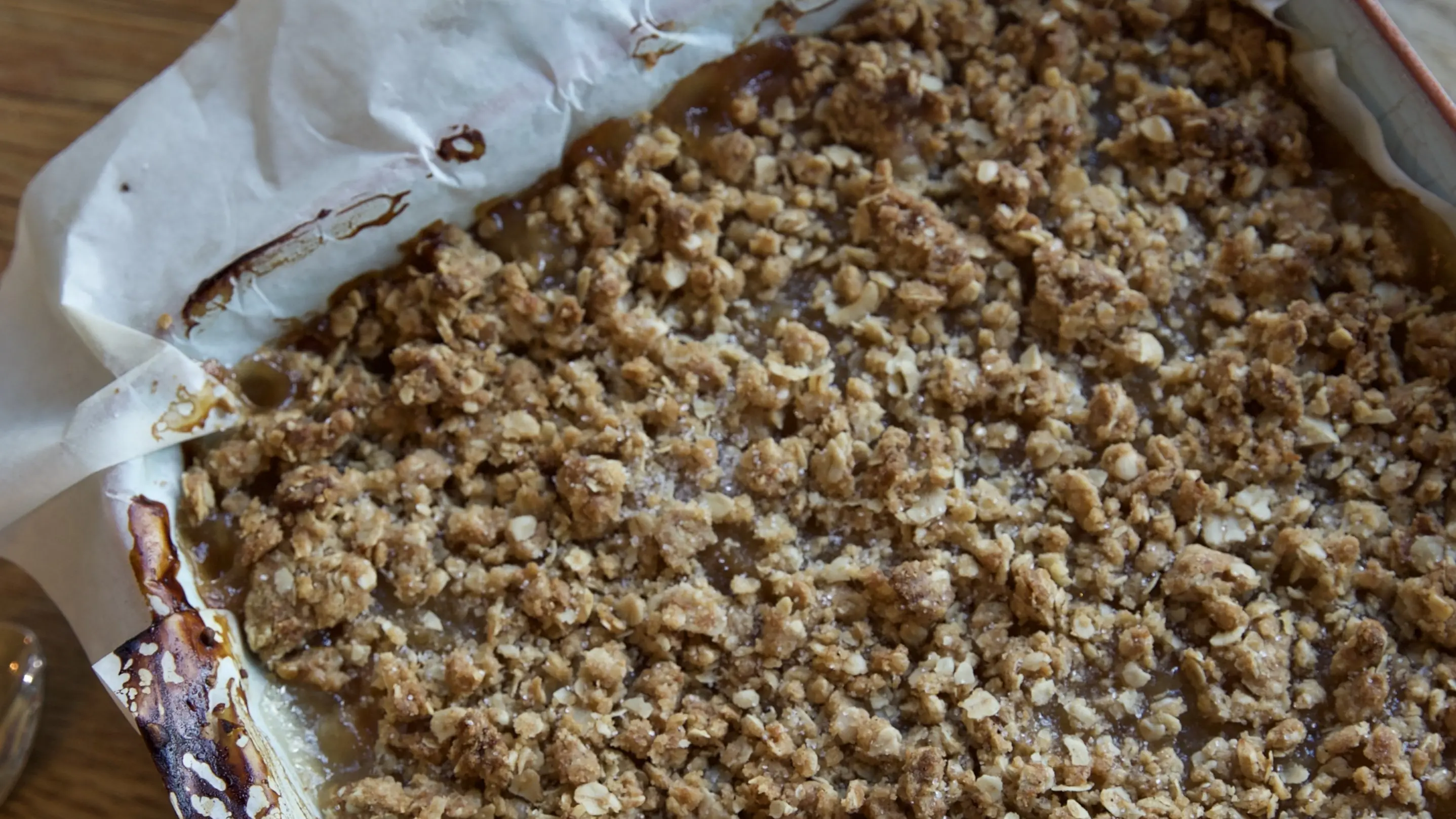 Pear, ginger and oat crumble slice