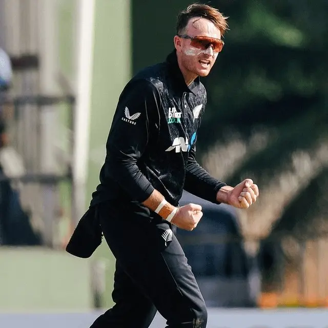 Lennox leads Black Caps to victory with five-wicket bag