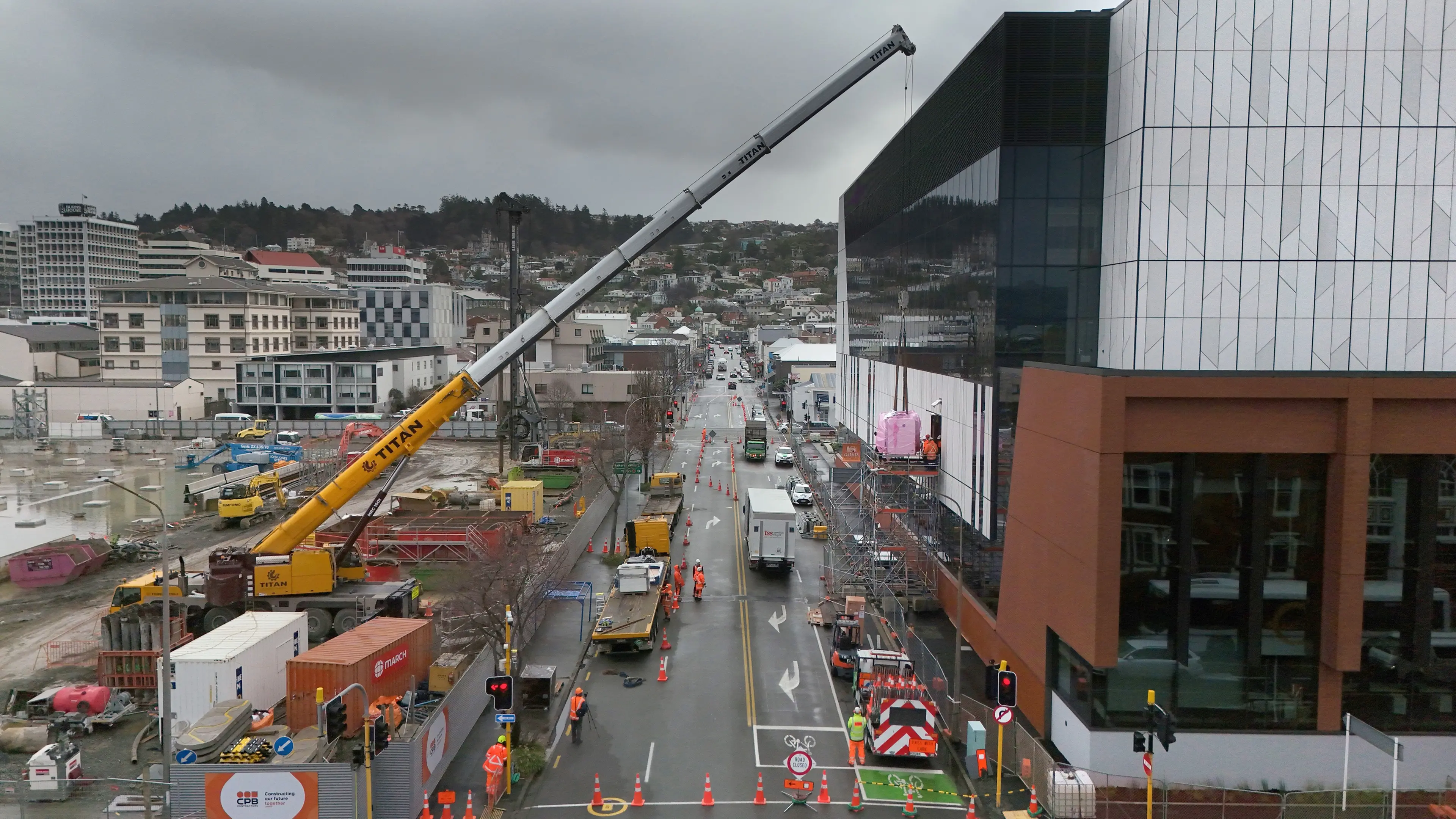 Scanners lifted into place at hospital