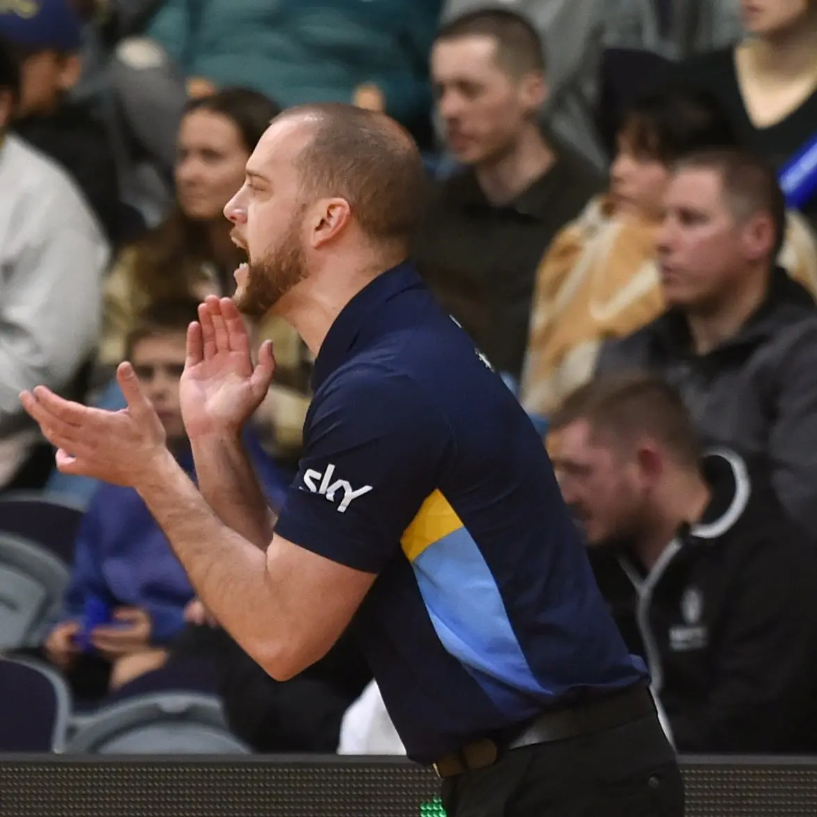Nuggets take step towards playoffs after holding off Bulls