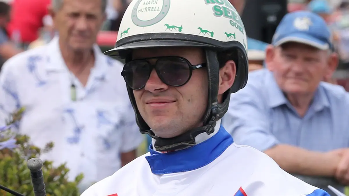 Hurrell guides long shots to Ascot wins