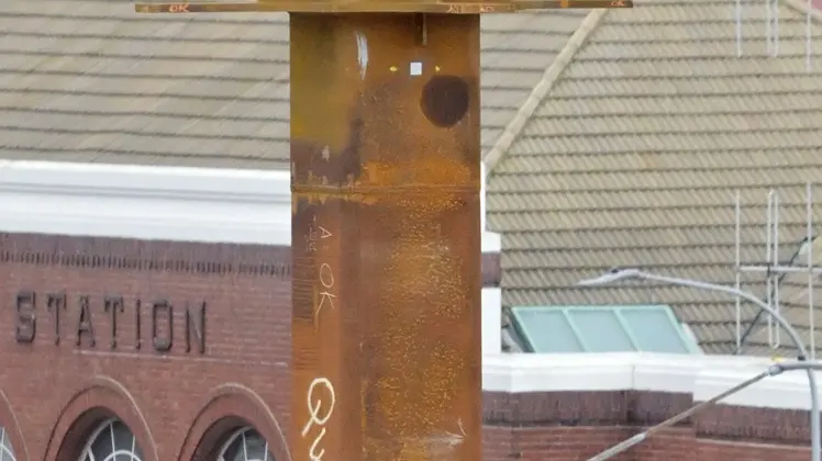 Inpatient building on the up as steel goes in