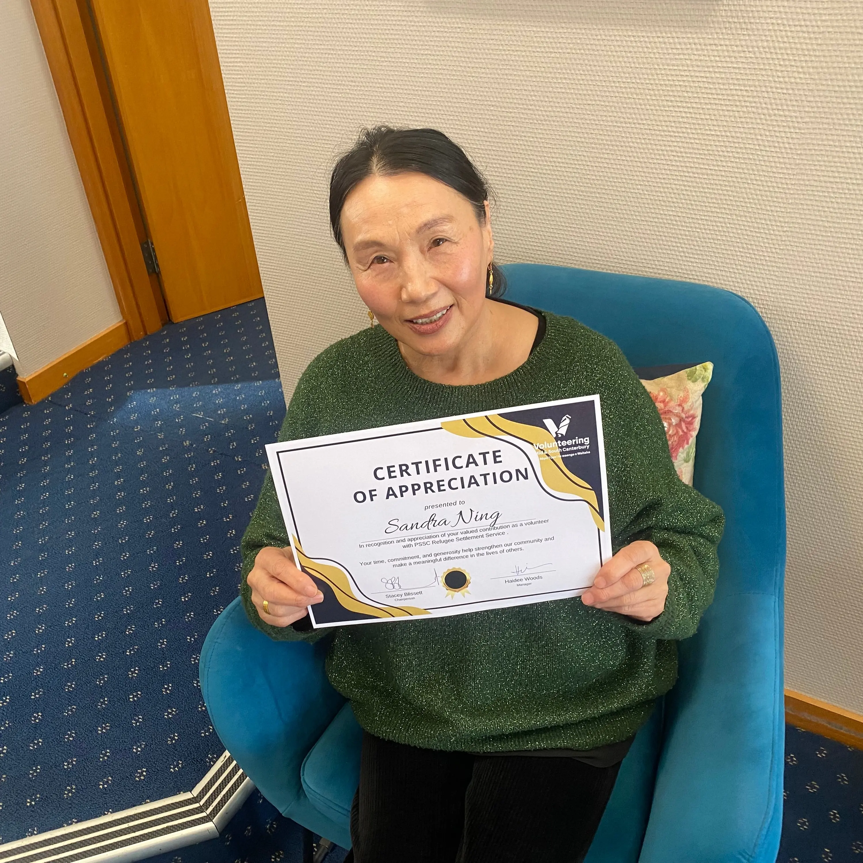 Volunteer shines light on others