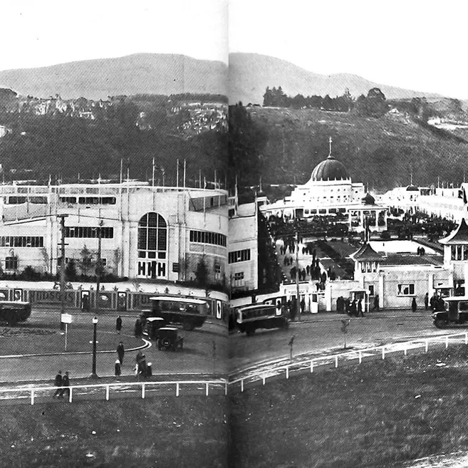 Exhibition company folds