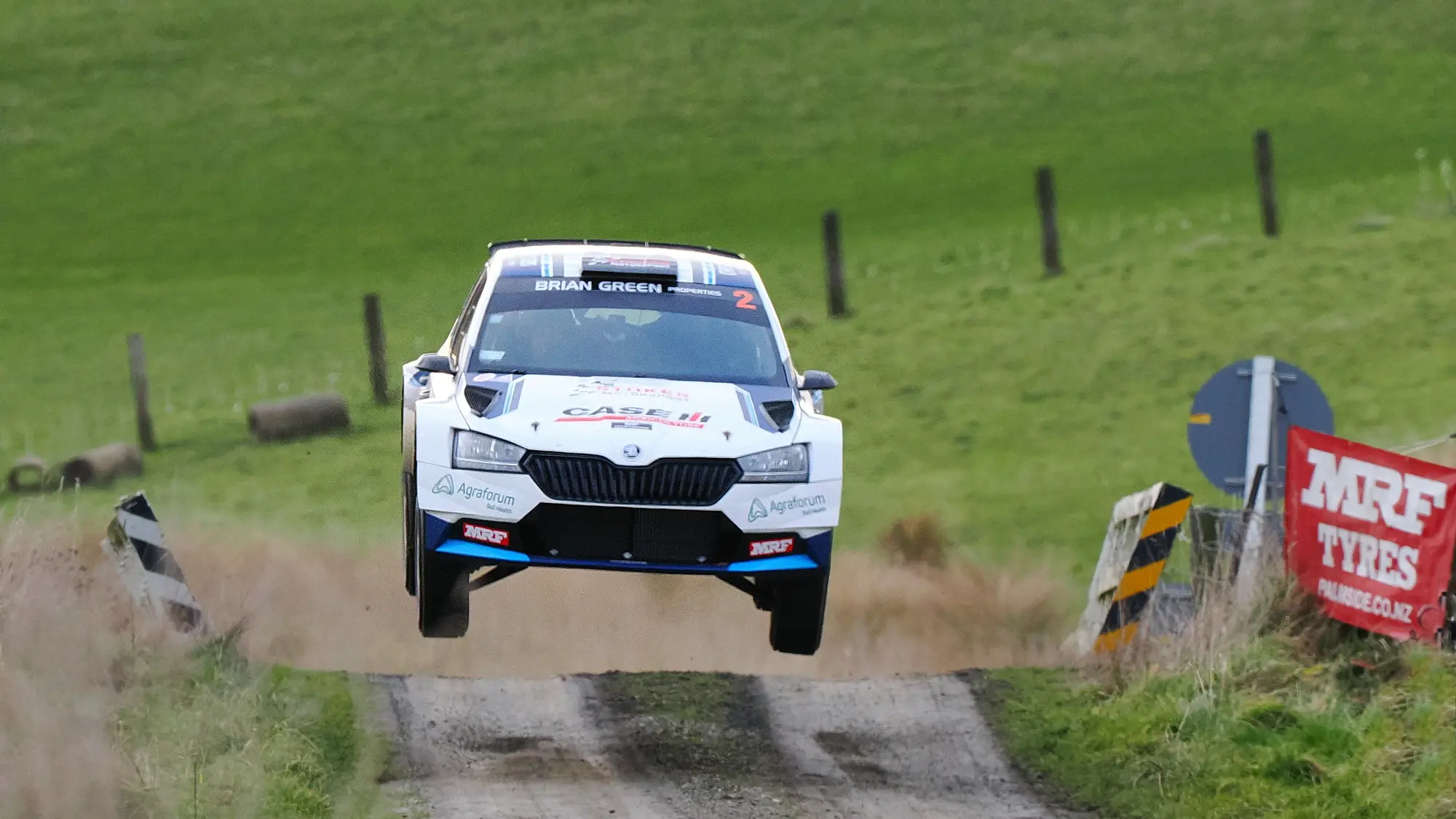 Stokes wins and extends lead in championship