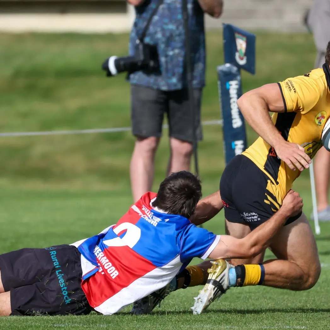 Upper Clutha enter as favourites
