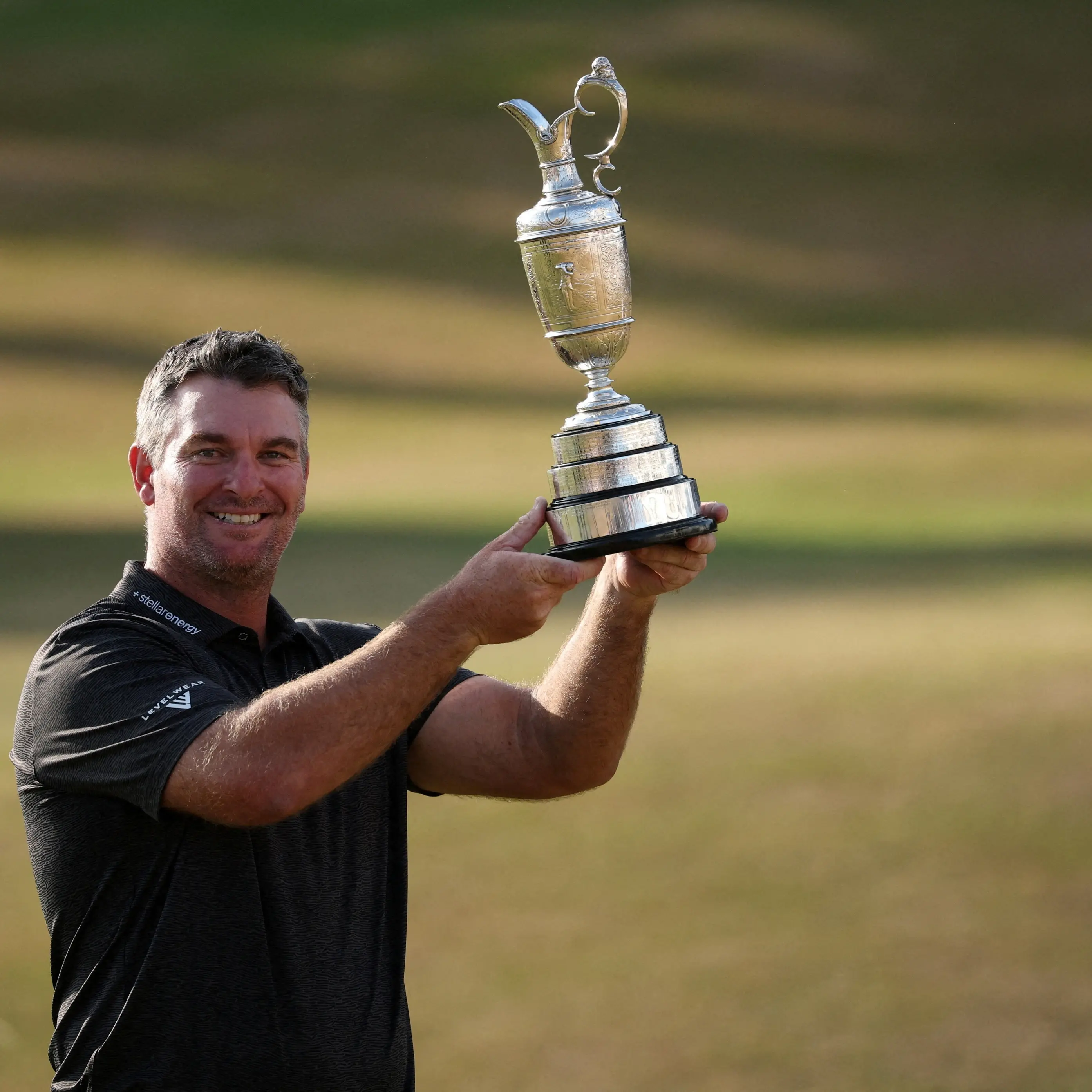 Fox home to celebrate Open win with family, friends