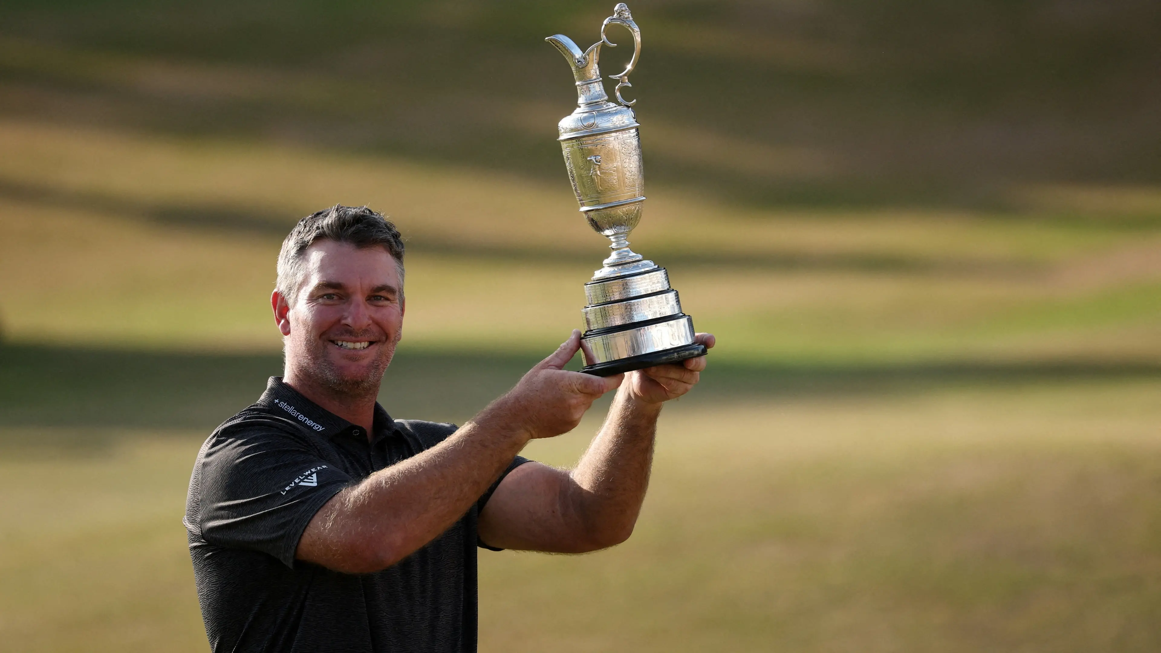 Fox home to celebrate Open win with family, friends