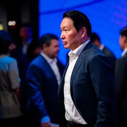Tech titan ordered to pay wife more than $1bn in divorce settlement