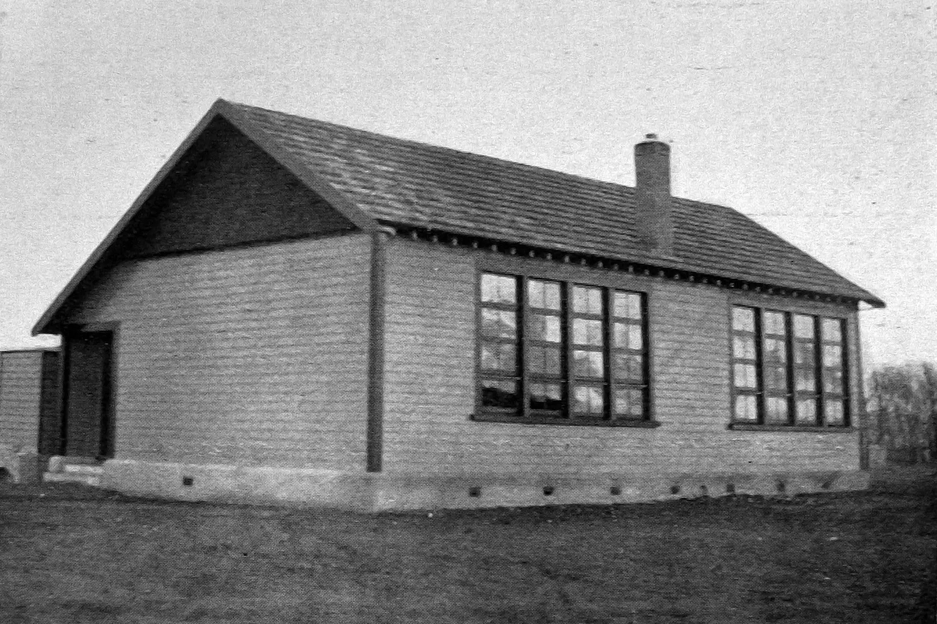 The newly built school at Ranfurly, Central Otago. Photo: <i>Otago Witness</i>, issue 3784, September 21 1926, page 45