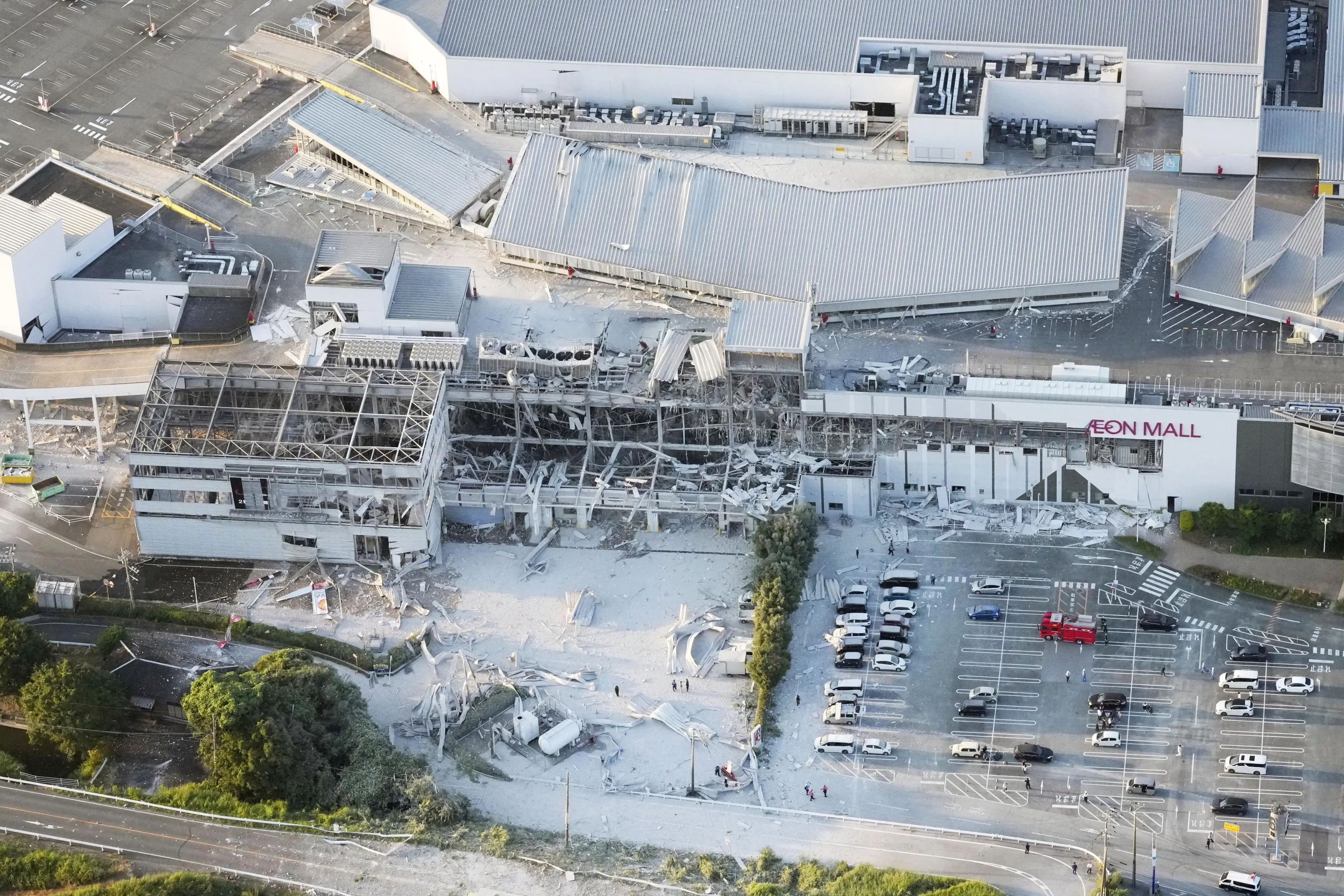 An aerial view shows the damaged Aeon Mall in Kashima Town, Kumamoto Prefecture, after the earthquake. Photo: Kyodo/via REUTERS