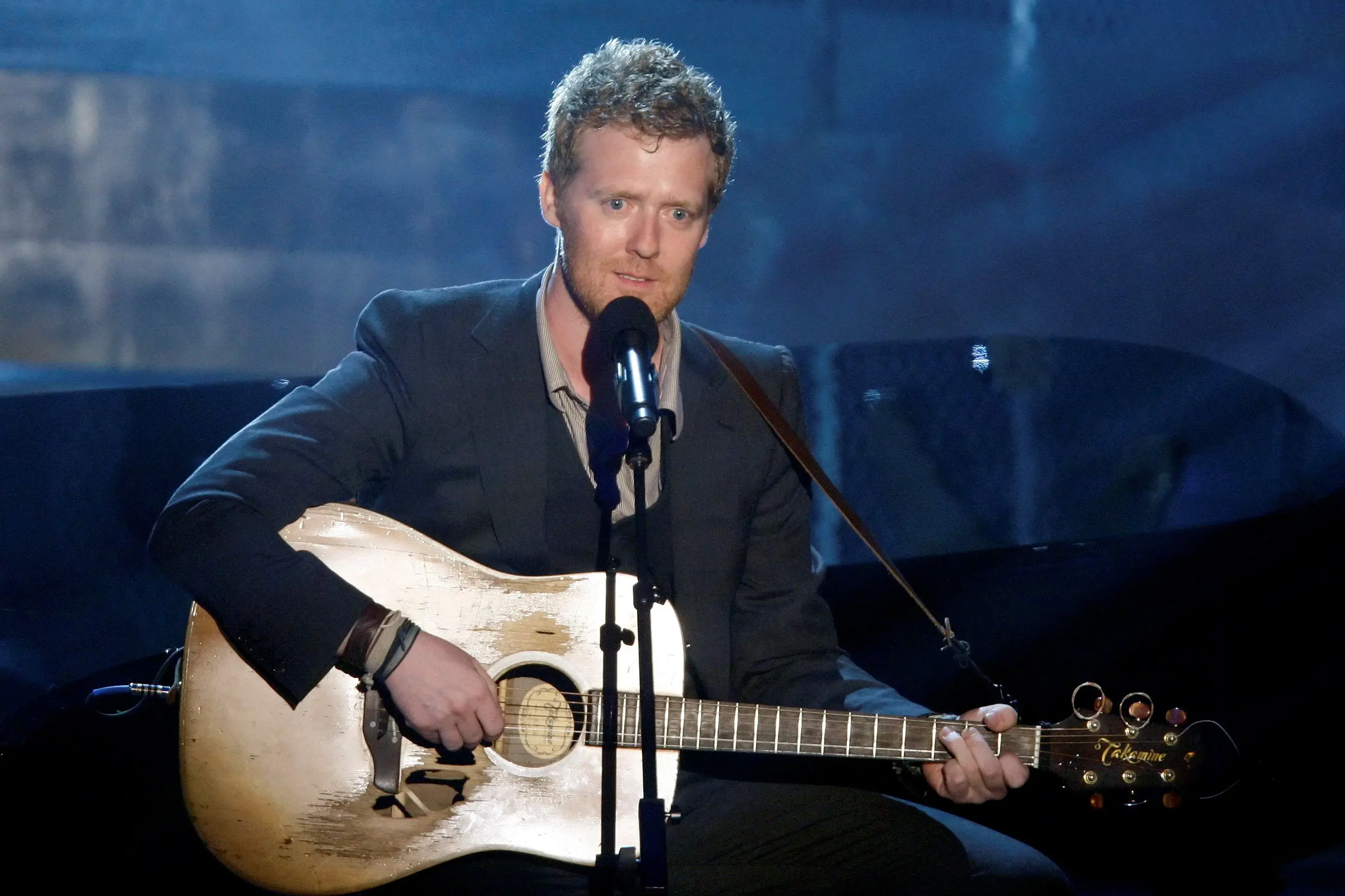 Glen Hansard performs \\'Falling Slowly\\' during the 80th annual Academy Awards in Hollywood in February 2008. Photo: Reuters