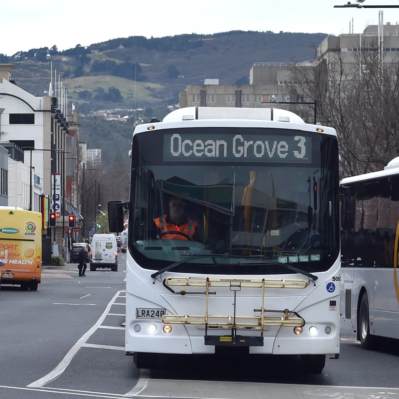 Phase out cash to pay for bus trips, says union