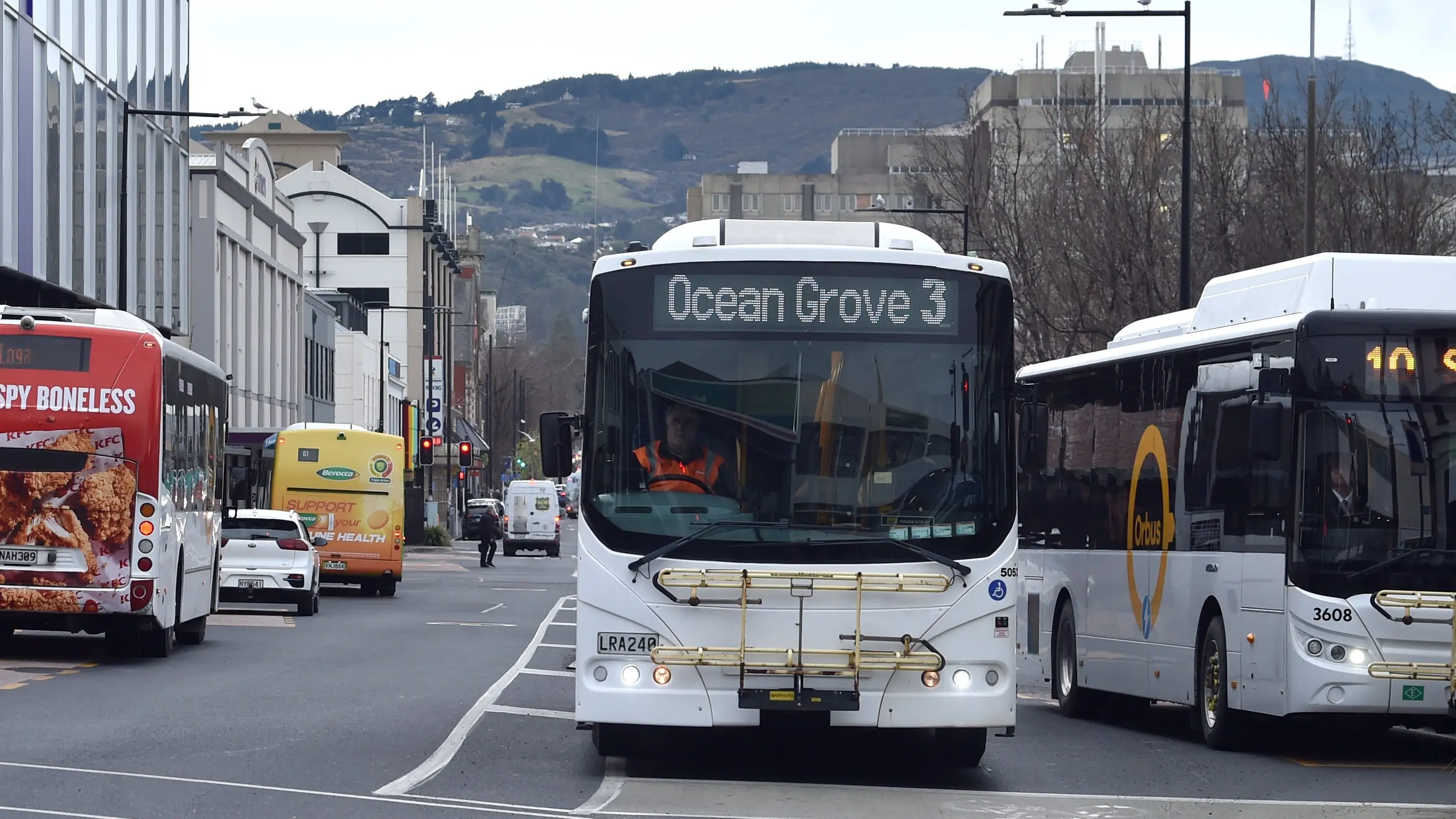 Phase out cash to pay for bus trips, says union