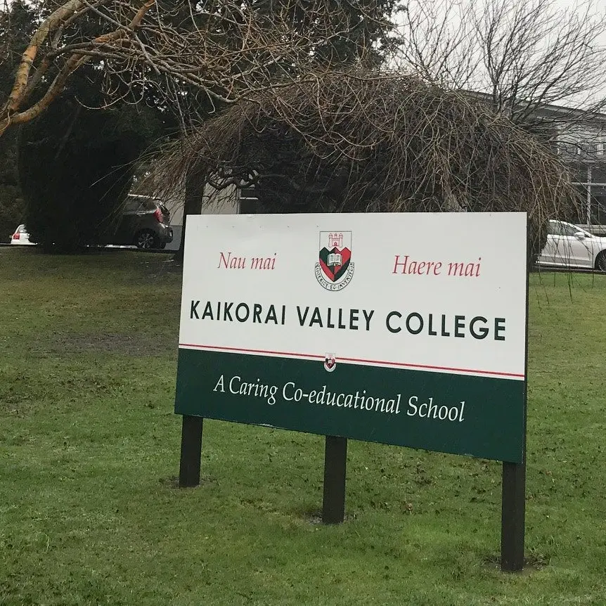 Parent claims entire school punished over rubbish, principal says it was just a 15-minute talk