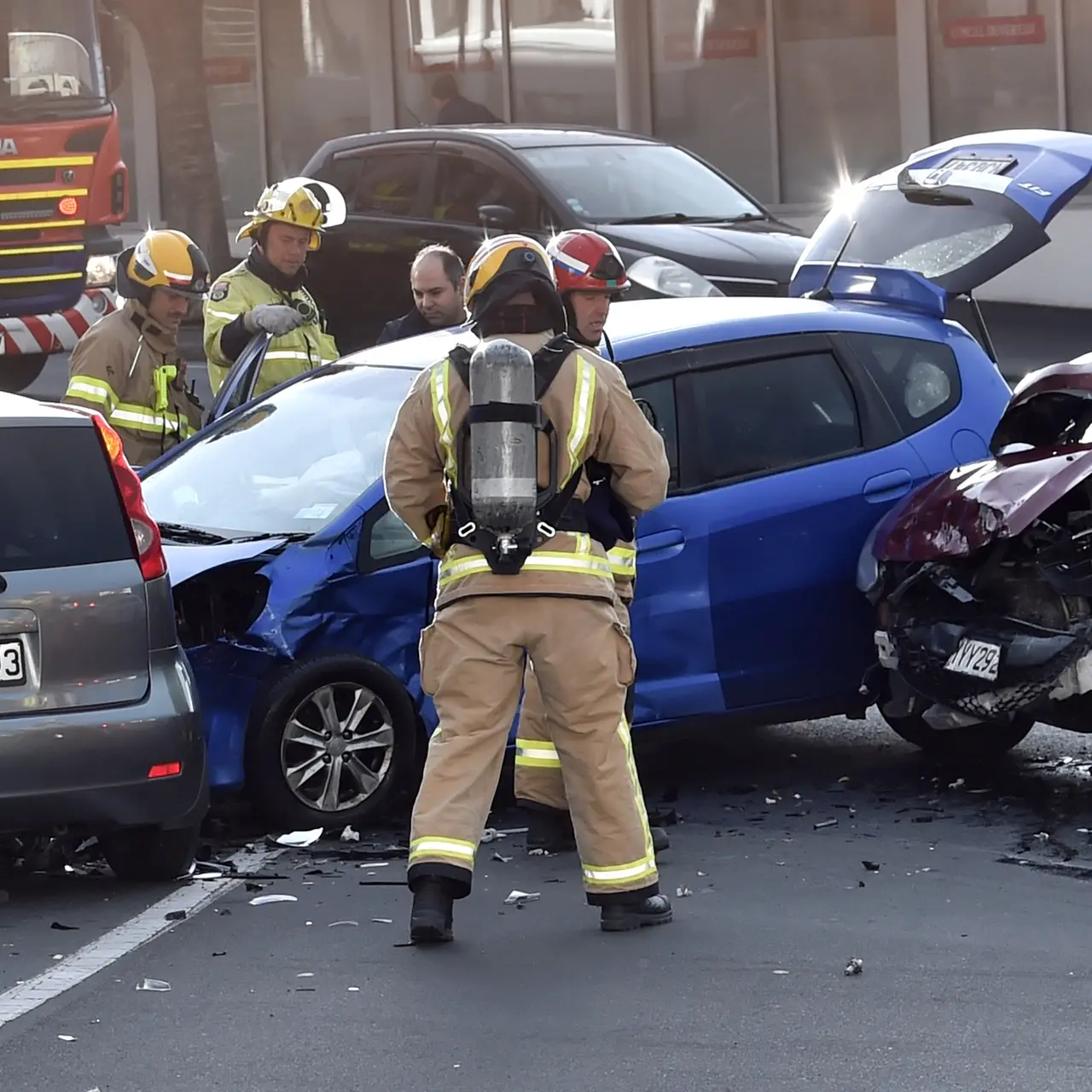 Three cars crash at Dunedin intersection