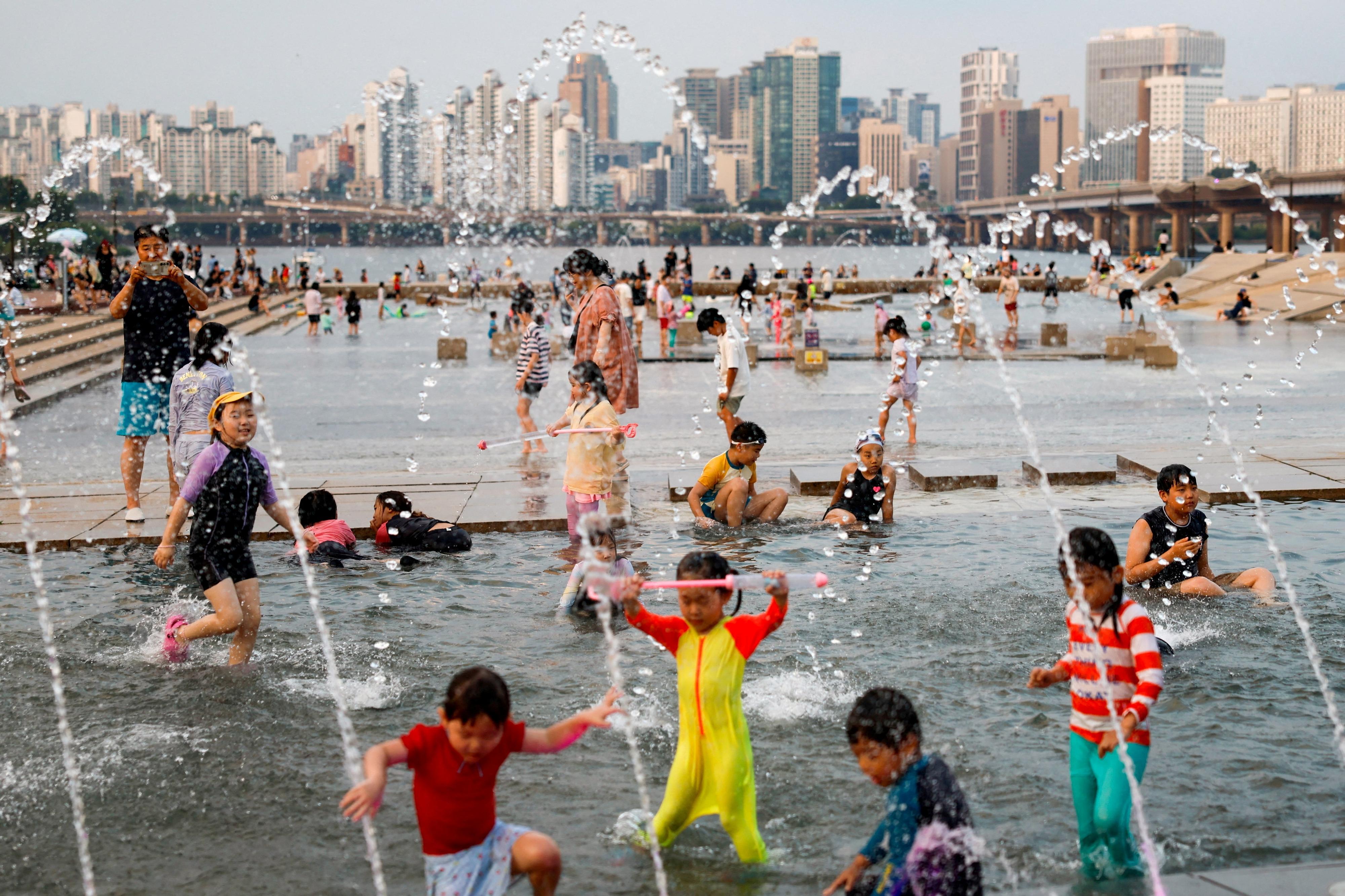 Record heatwave spreads across Korean peninsula