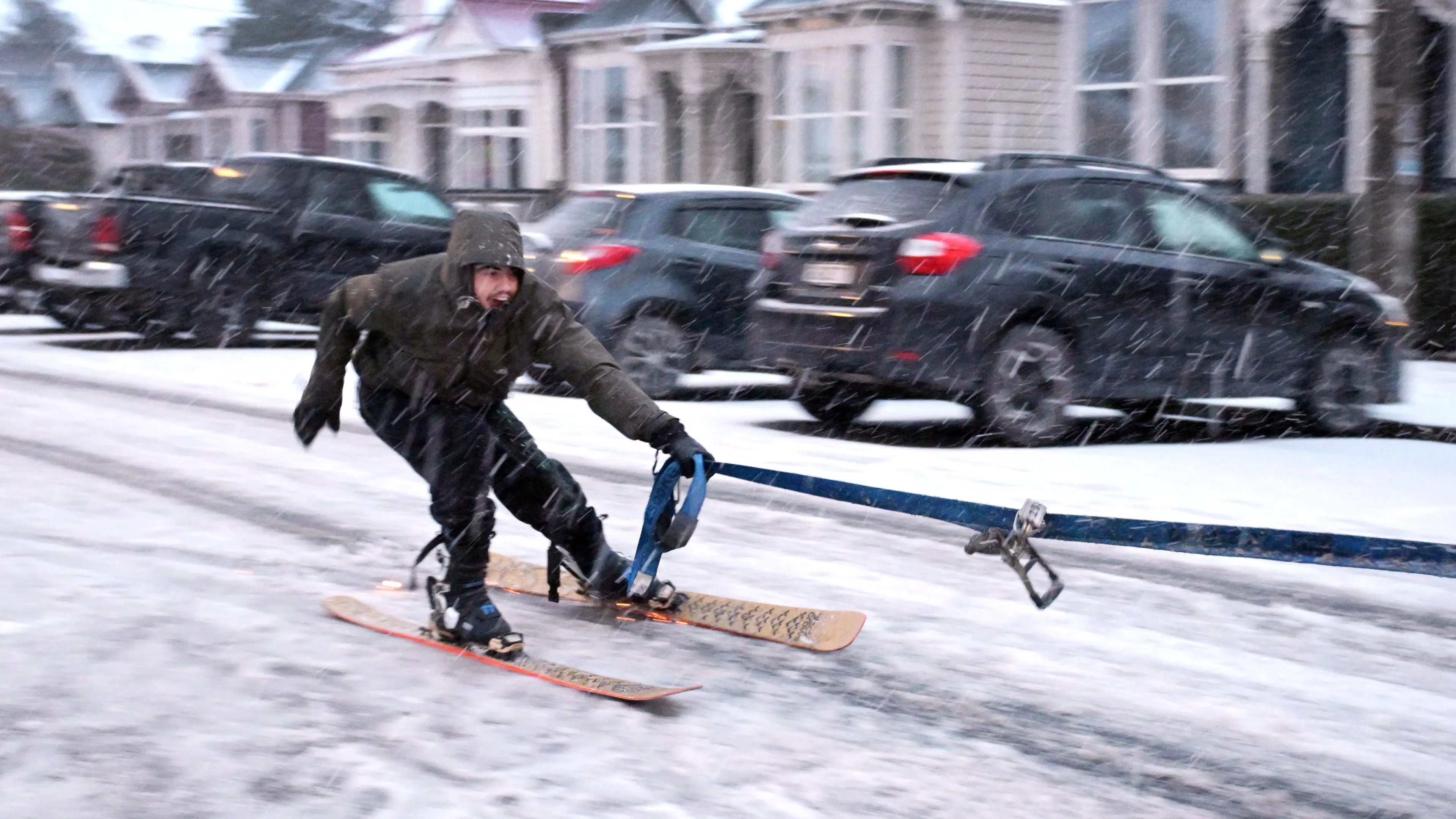 Skiers shred it in Castle Street and world's steepest street