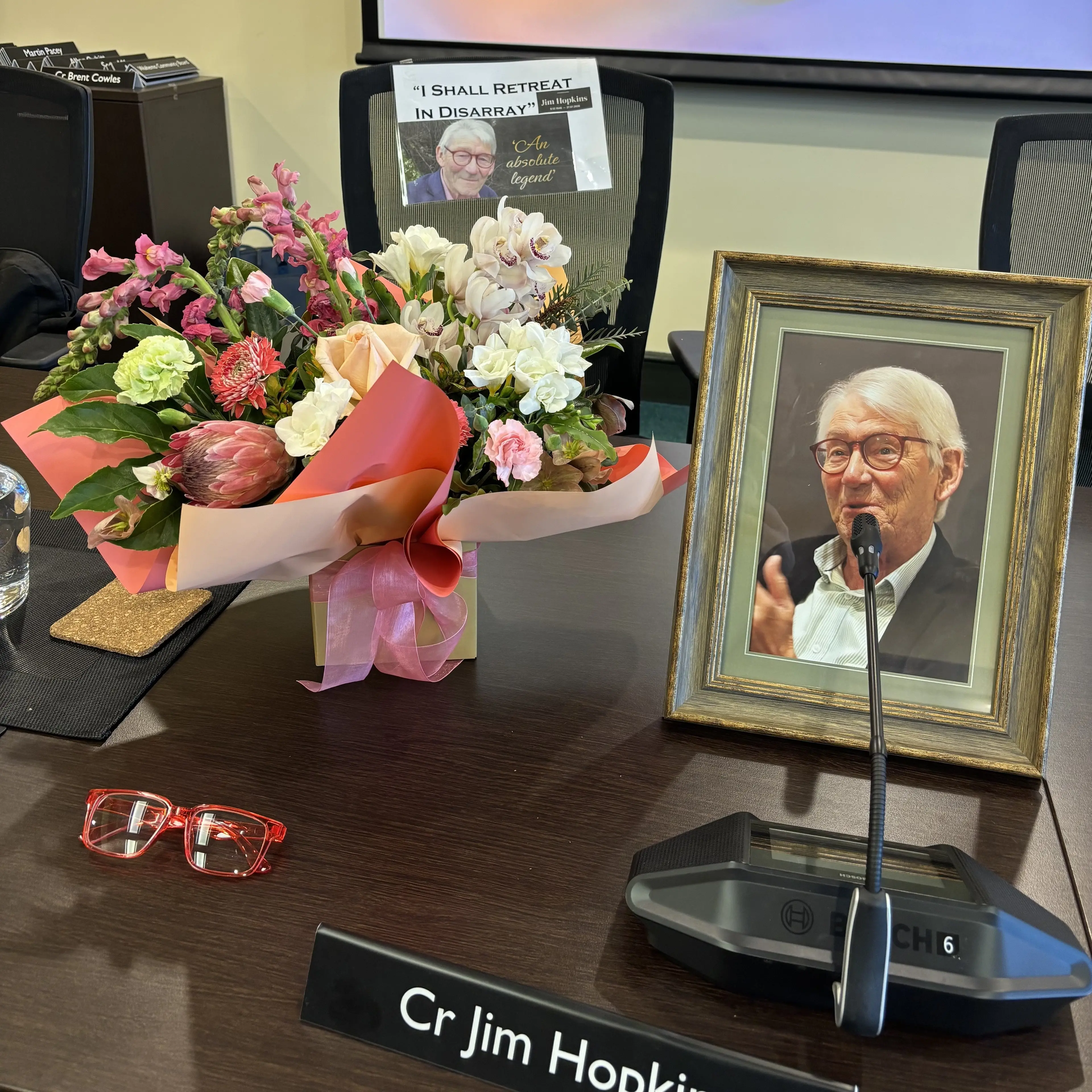 Councillor memorialised as ‘legend’ who had a way with words