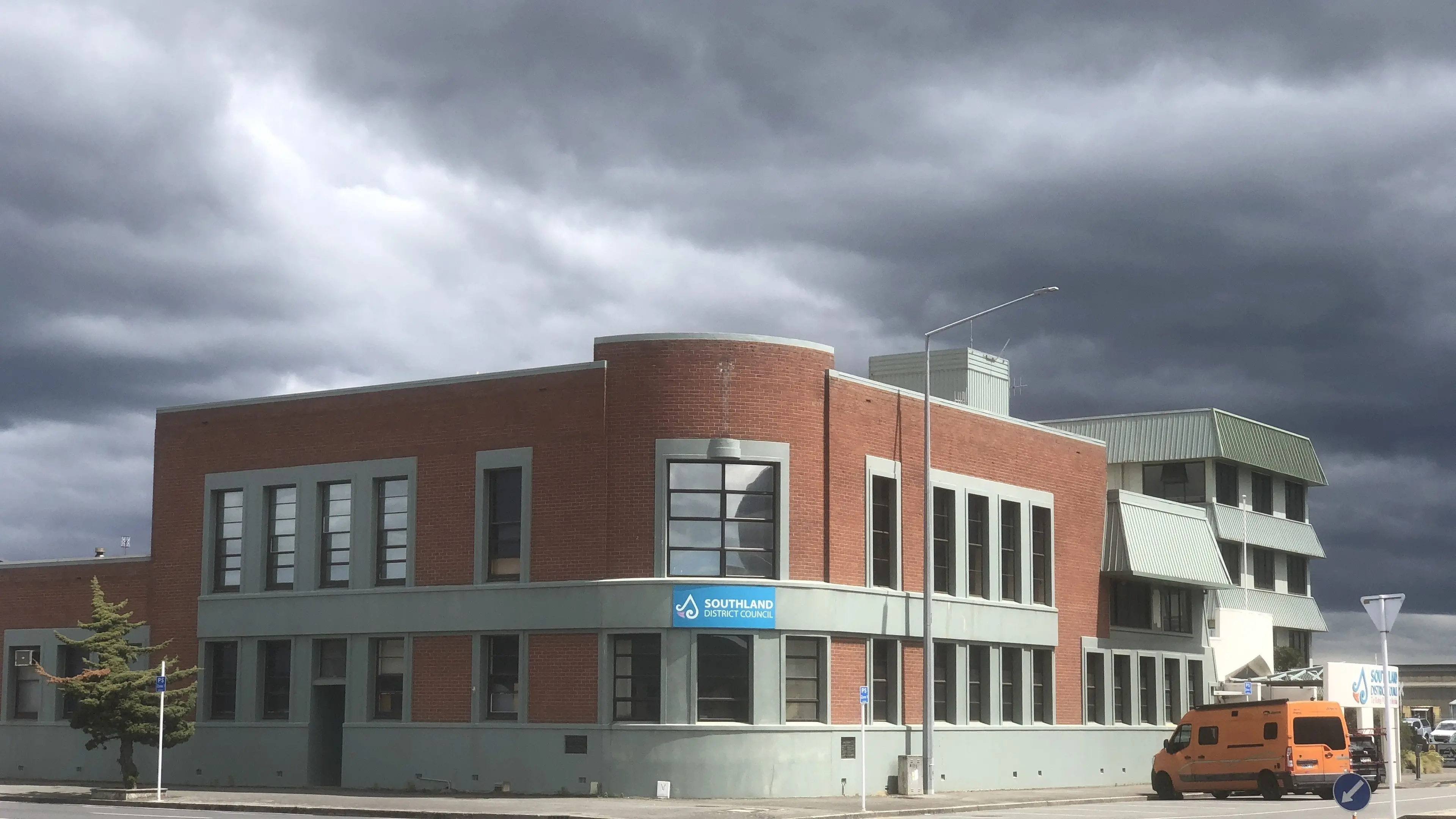 Southland council ignores community preference for amalgamation