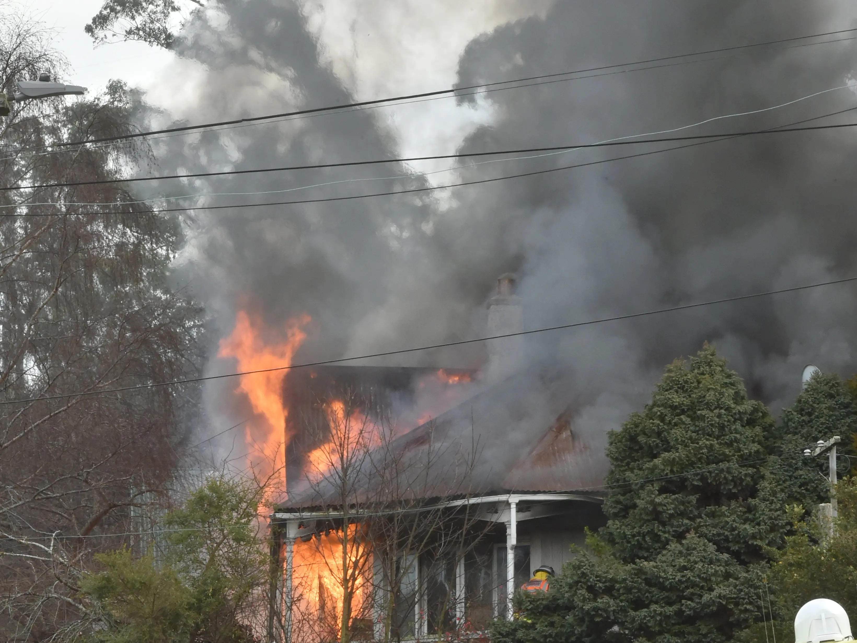 Major blaze in Caversham starts during firefighters’ strike