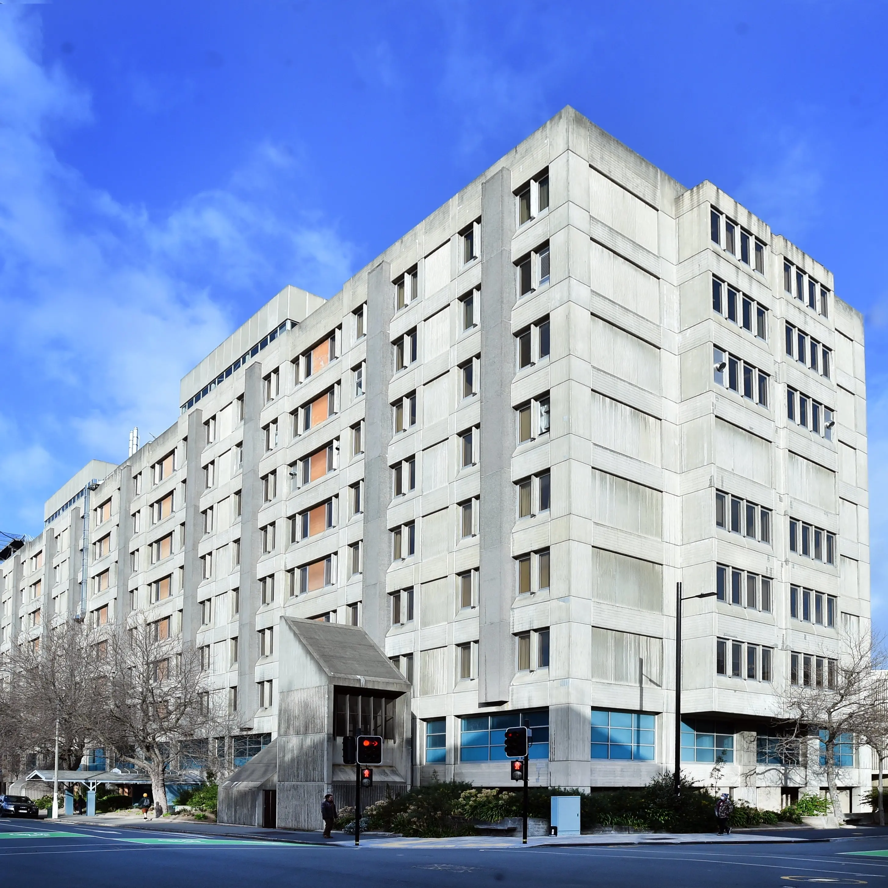 Staff fear they will be stuck in old Dunedin Hospital when new one opens
