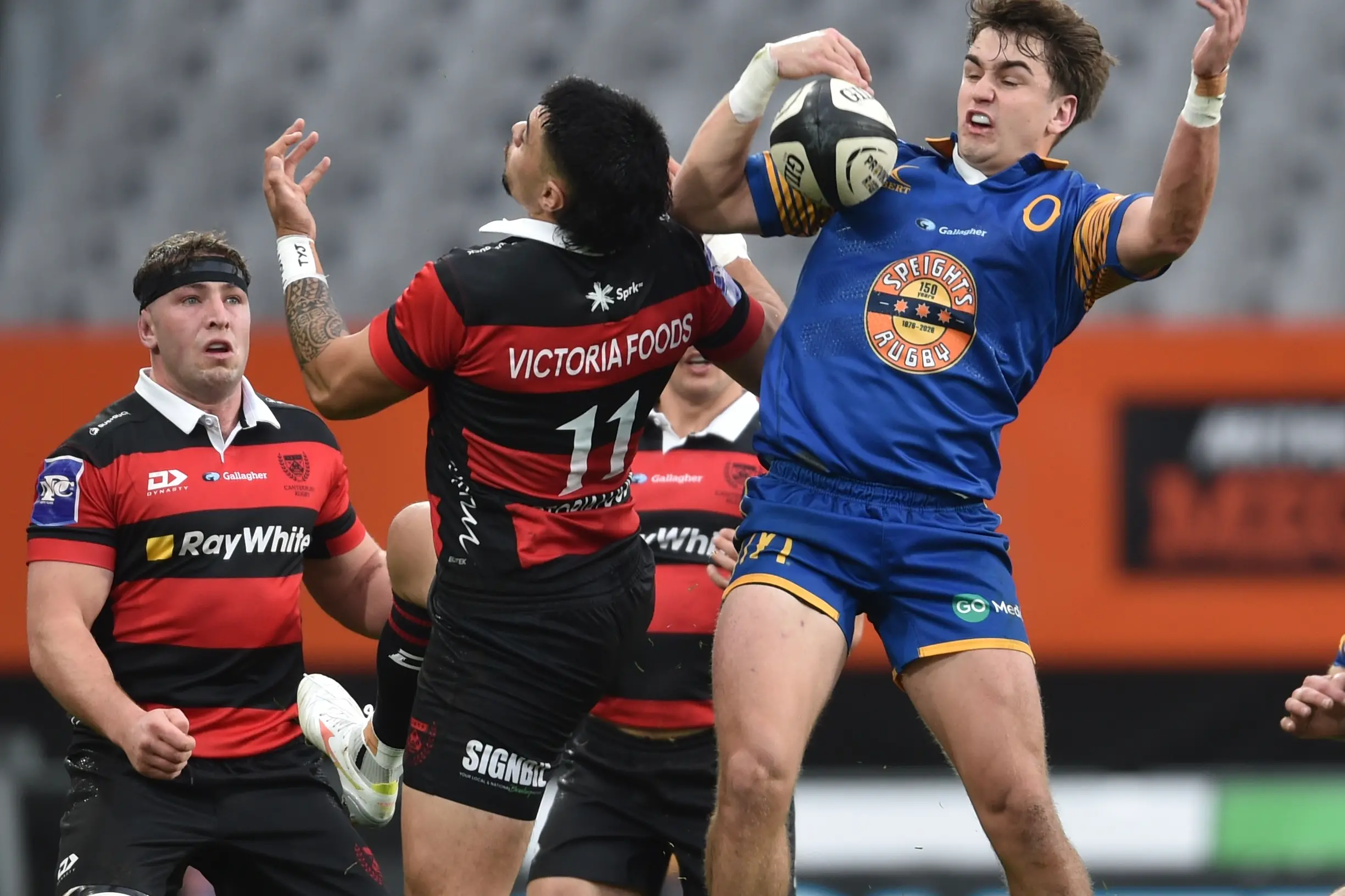<p>Otago's Jae Broomfield competes for the ball with Canterbury's&nbsp;Ngane Punivai. Photo: Peter McIntosh&nbsp;</p>\\n