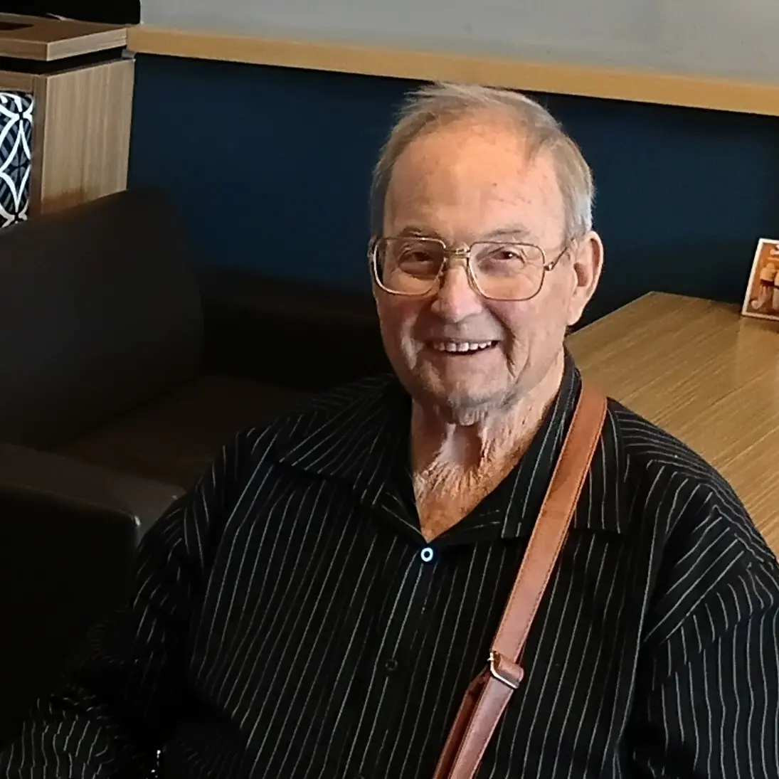 Bowls and ice hockey stalwart remembered
