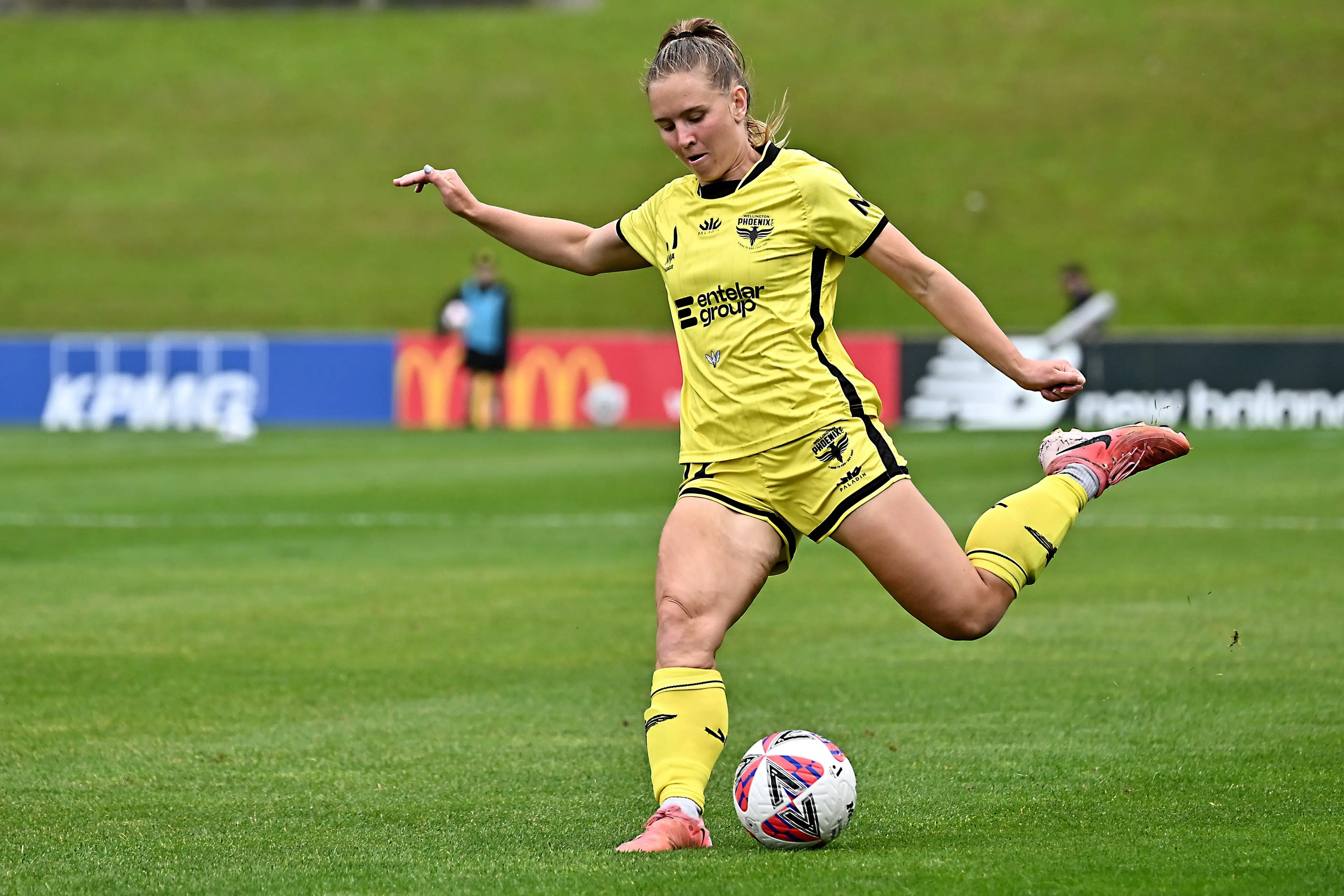 Dunedin footballer Lara Wall has left the Wellington Phoenix after two seasons. Photo: Getty Images